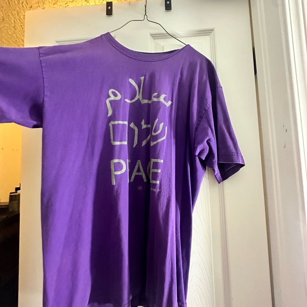 T SHIRT